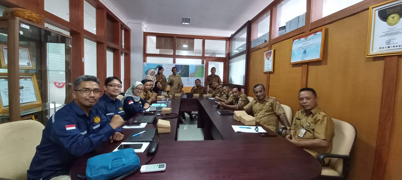 Konsultasi Publik  Kajian Geologi Tata Lingkungan  Untuk Kelayakan Tempat Pengelolaan Akhir (TPA) Kabupaten Maluku Tengah